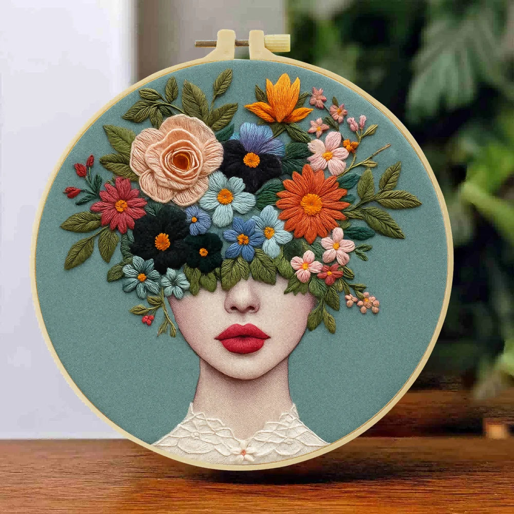 Kit Broderie Visage Fleuri Débutant – Cerceau 15×15 et 20×20 cm